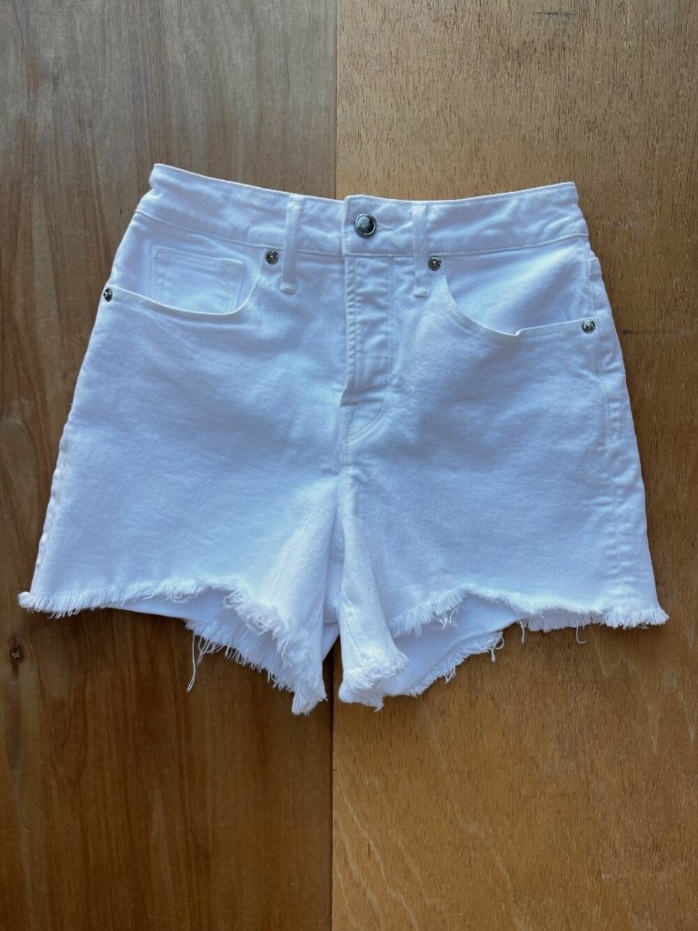 GOOD AMERICAN BUTTON FLY DENIM SHORTS Women’s sz 25 White High Rise Stretch